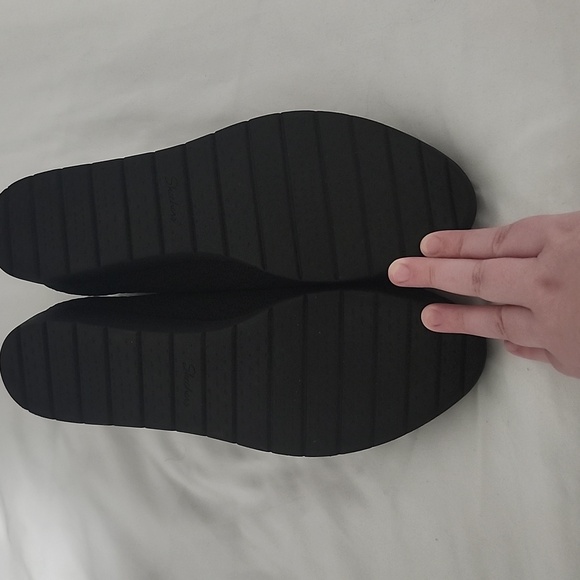 Black Sketchers Flats W/Dust Bag - Picture 2 of 5